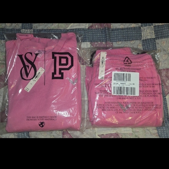 Victoria's Secret Pink Sweatshirt and Joggers Set - Picture 10 of 10